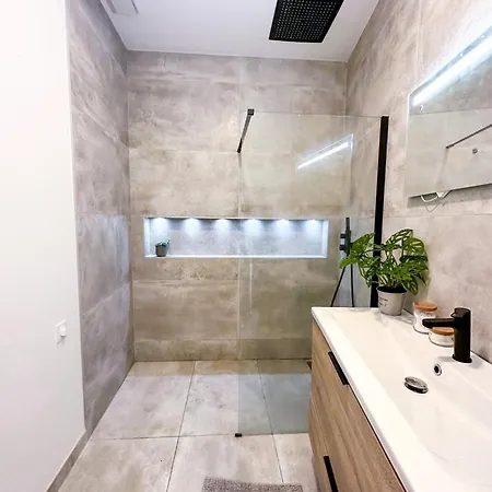 Apartment Atypique En Plein Coeur De *